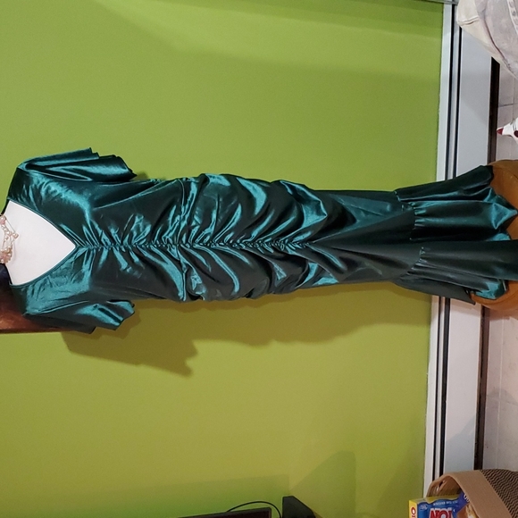 Shein Dress - Picture 3 of 6